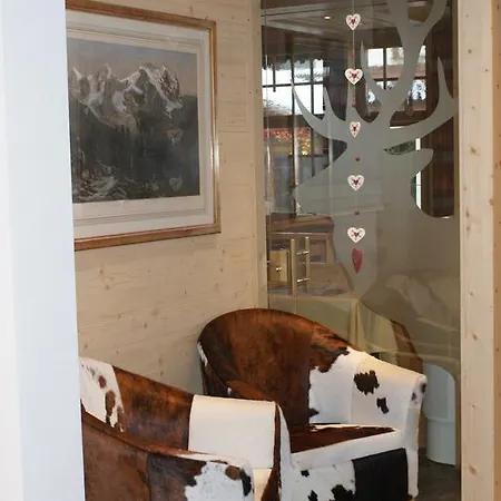 Hirschen - Szálloda 3*