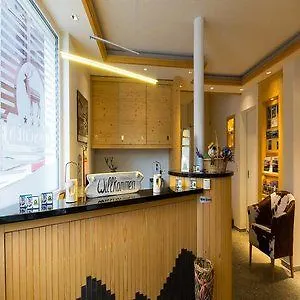 ヒルシェン グリンデルワルド