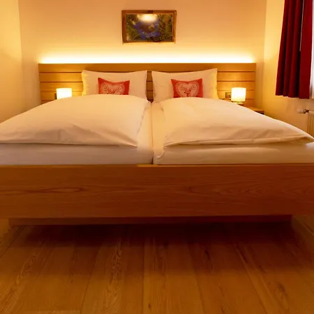 Hirschen - Szálloda 3*