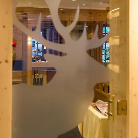 Hirschen - Szálloda 3*